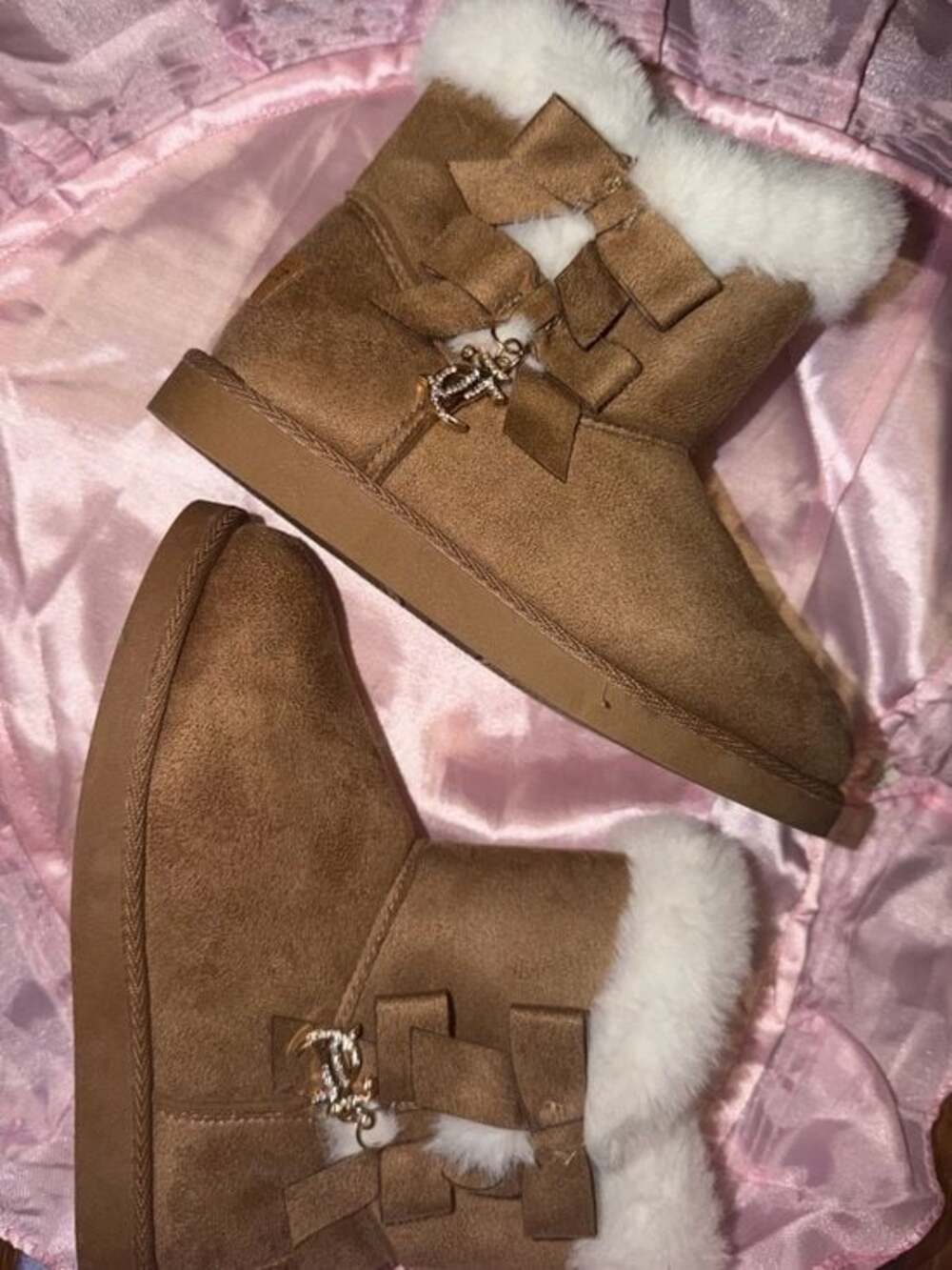 Girls brand new juicy couture boots with charm and bows